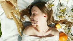 Read more about the article Sunscreen: Your Skin’s Best Friend in Every Season