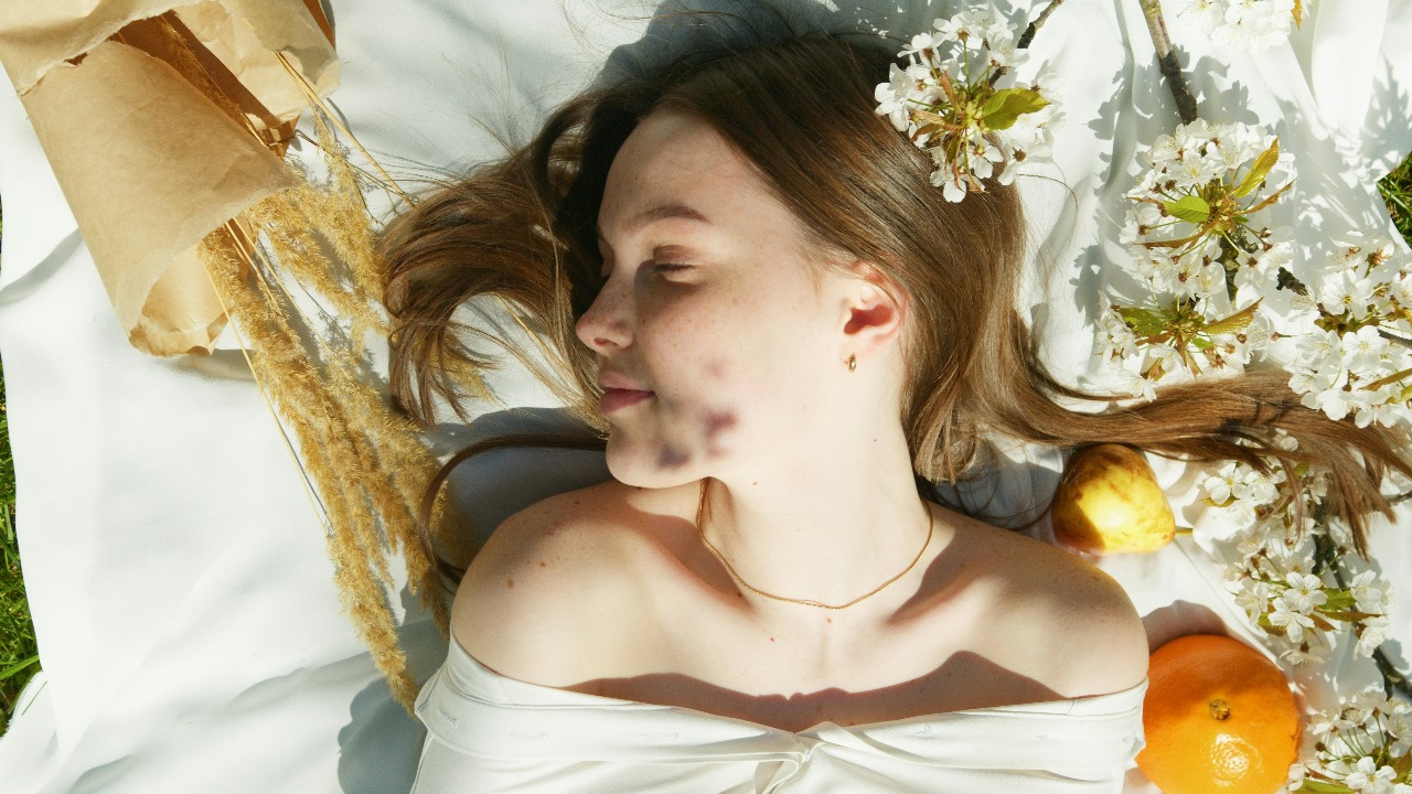 Read more about the article Sunscreen: Your Skin’s Best Friend in Every Season